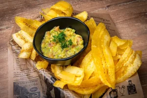Mariquitas con Guacamole