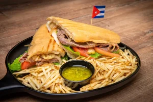 Pan con Bistec